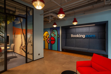 <p>Booking.com (Novosibirsk)</p>